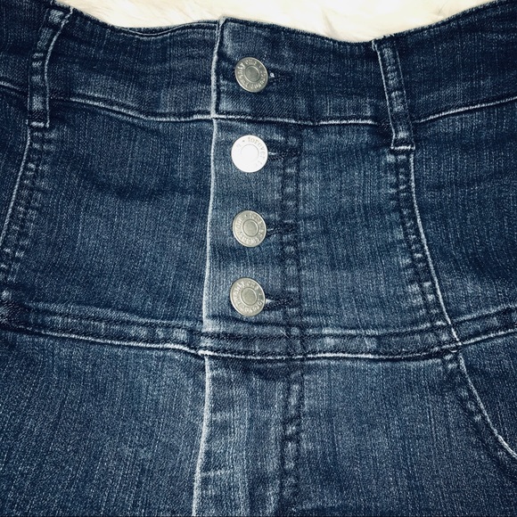 F21 Dark Denim High Waist Button Fly Shorts -Sz 27 - Picture 4 of 11